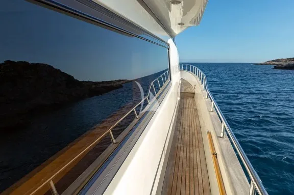 Image of THE BIRD yacht #25