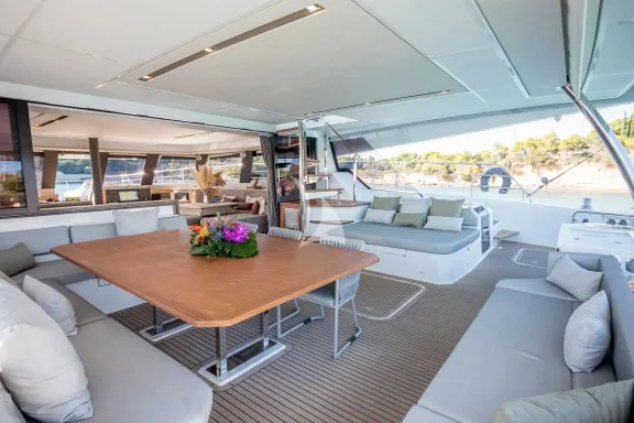 Image of D2 yacht #9
