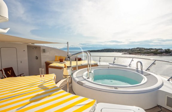 Image of VERA yacht #62