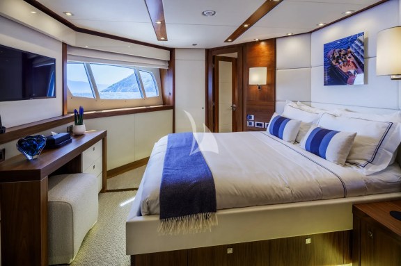 Image of GEORGE P yacht #26