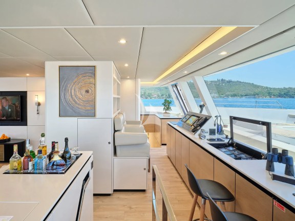 Main saloon with helm station