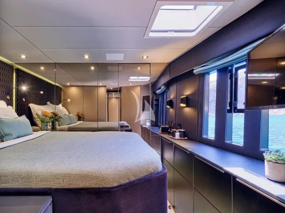 Guest cabin