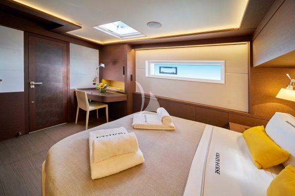 Guest cabin with desk area