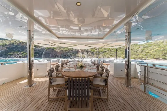 Upper deck aft