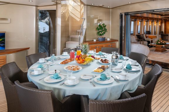 Main deck aft dining