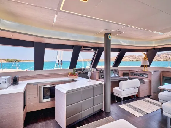 Bar with wine cooler