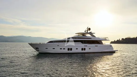 Image of Dinaia yacht #30