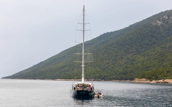 Image of LE PIETRE yacht #41
