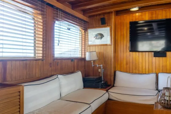Image of Aphrodite yacht #20