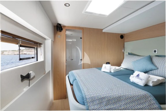 Double cabin B