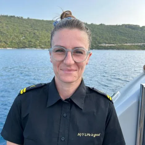 Crew of Life is Good|Josipa Supraha — Hostess