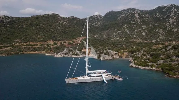 Image of All About U 2 yacht #5