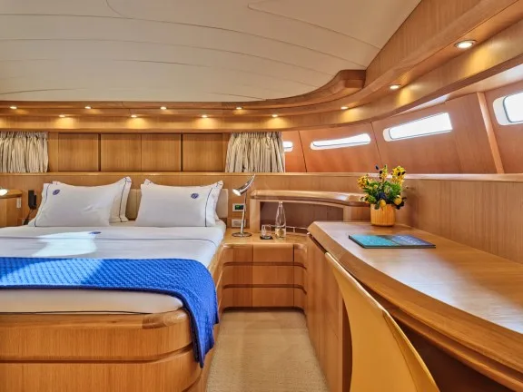 VIP Cabin main Deck