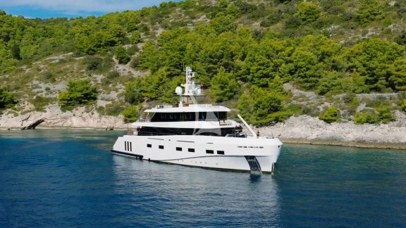 Image of RENATA yacht #15
