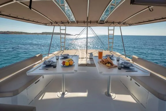 Image of LICENSE TO CHILL yacht #27