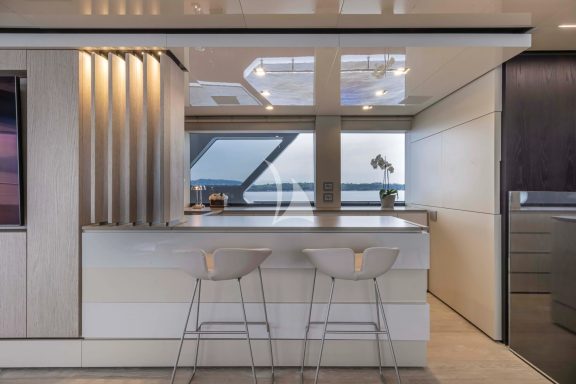 Bridge deck bar