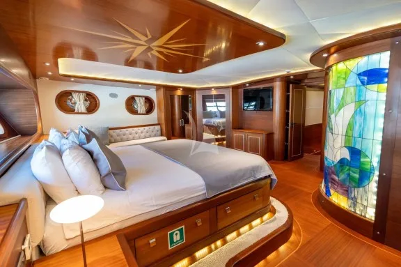 Image of La Bella Vita yacht #26