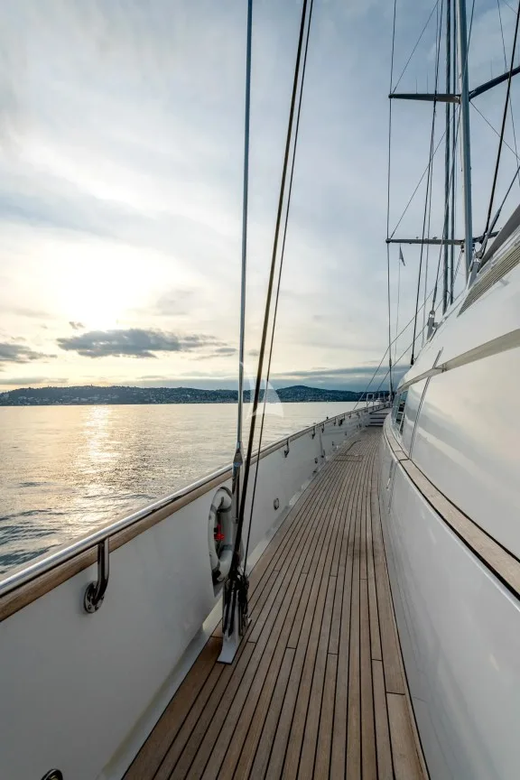 Main deck side gangway