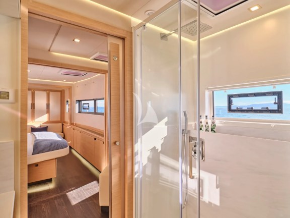 Guest Cabin with shower