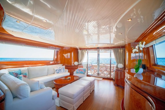 Image of ZOI yacht #4