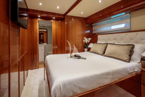 Double Cabin 1