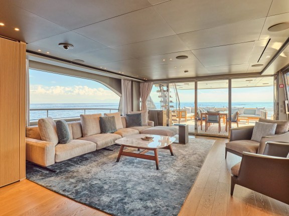 Upper Deck Salon