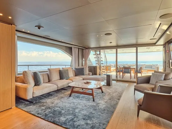Upper Deck Salon