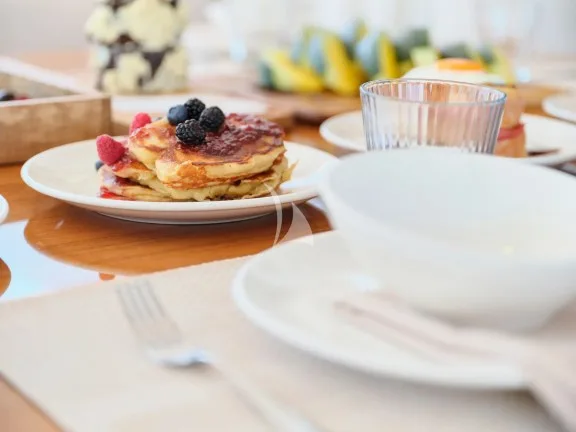 Breakfast time