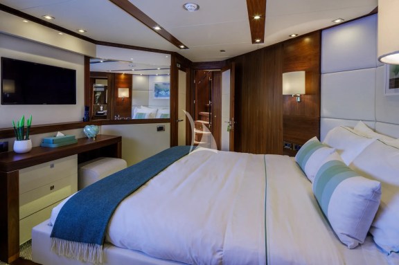 Image of GEORGE P yacht #25