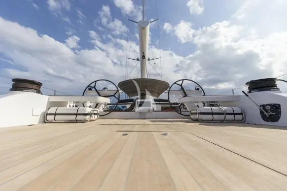 Image of JIKAN yacht #6
