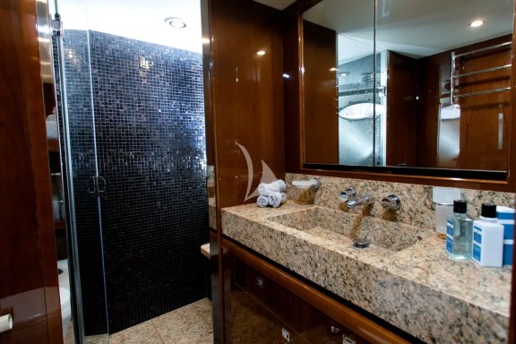 Double Cabin Bath