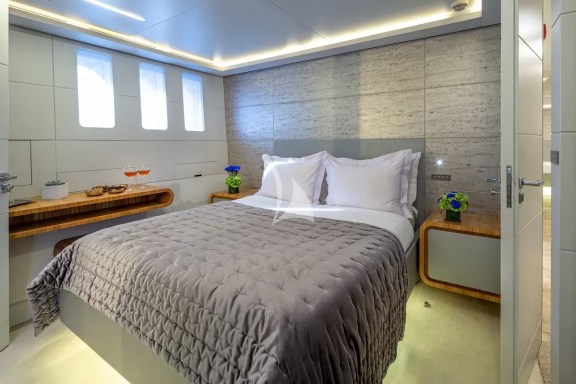 Double Cabin