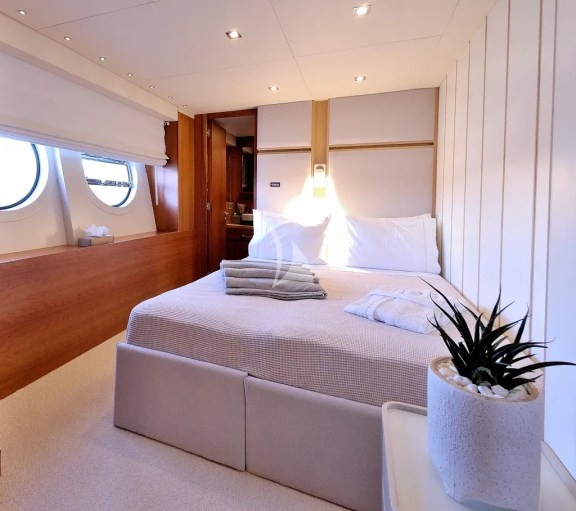 Starboard Double Cabin in the 5 cabins version (Master cabin divided into 2 Double cabins)