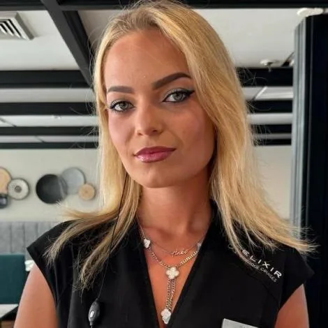 Crew of ELYSIUM|Anke Pretorius — Waitress