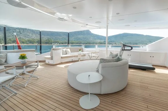 Owner's deck (outside master cabin)