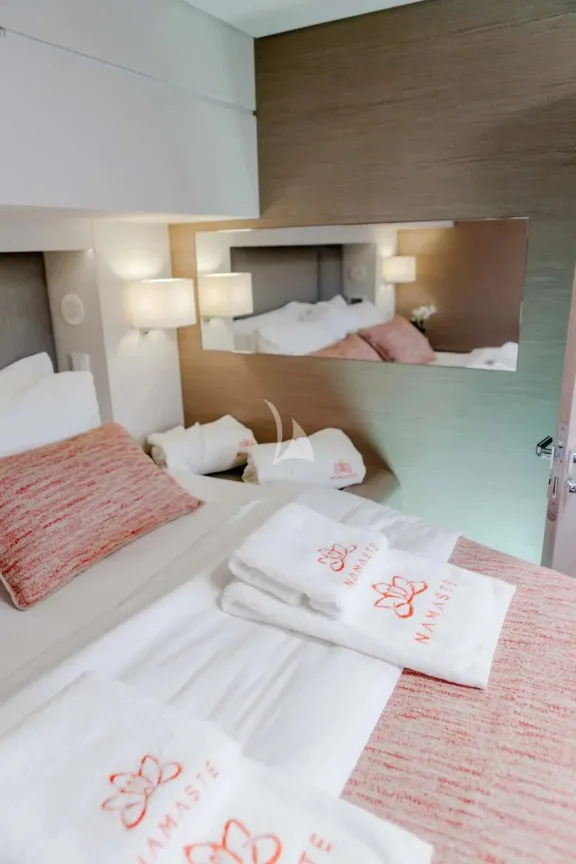 Guest cabin