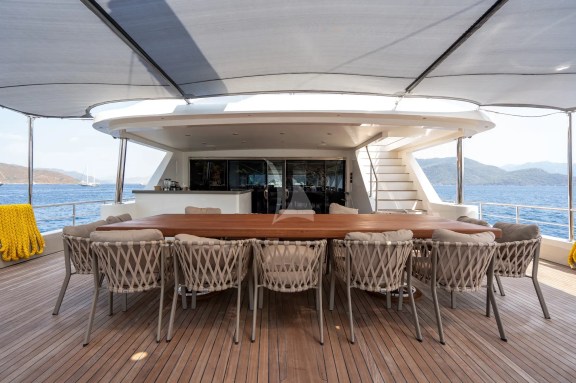 Image of De Love yacht #19