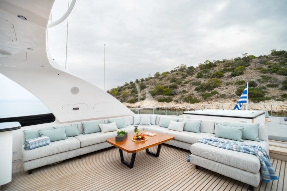 Image of PAREAKI II yacht #30