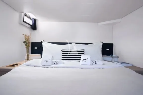 Guest cabin