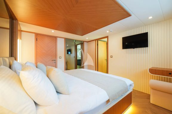 Image of King of the Sea yacht #21