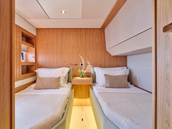Twin Cabin for crew