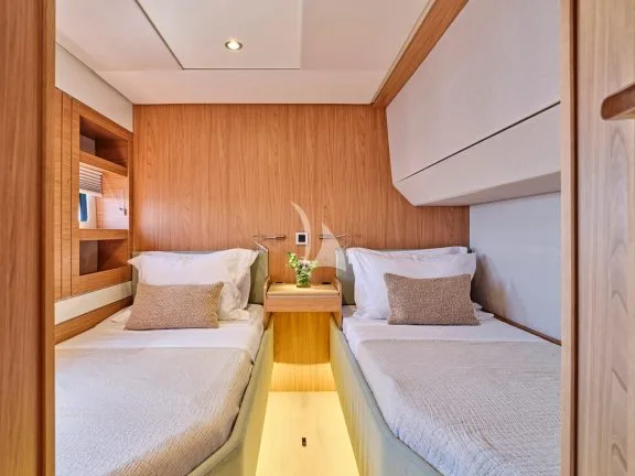 Twin Cabin for crew