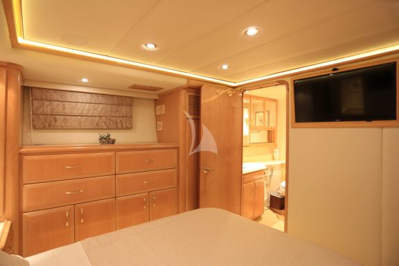 Double cabin