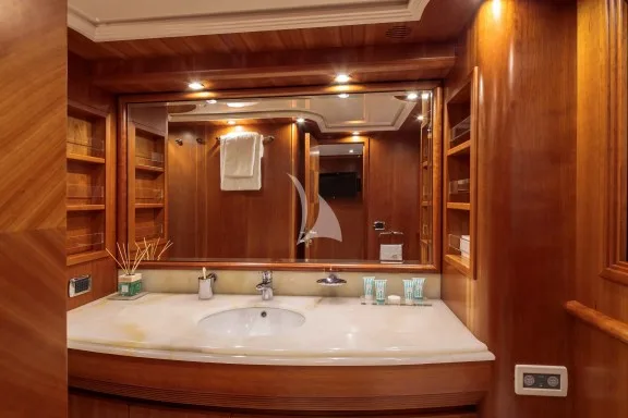 Image of FREEDOM yacht #36