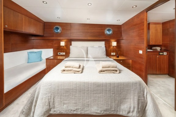 Image of LUCKY YOU yacht #16