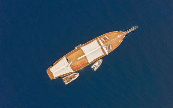 Image of LE PIETRE yacht #4