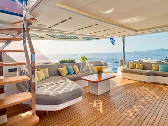 Cockpit coffee table (Sistership)
