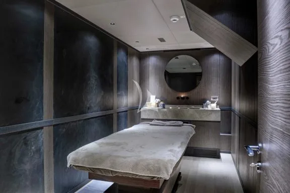 Image of All About U 2 yacht #23