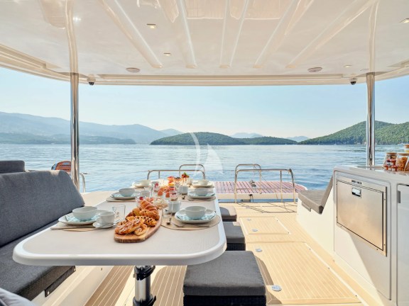 Image of AZUL yacht #23