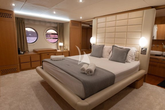 Image of RED ROSE yacht #19
